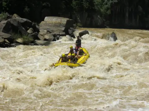 Active Escapes - Tugela River Rafting