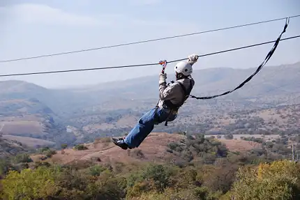 Ama Zwing Zwing - Zip Lines