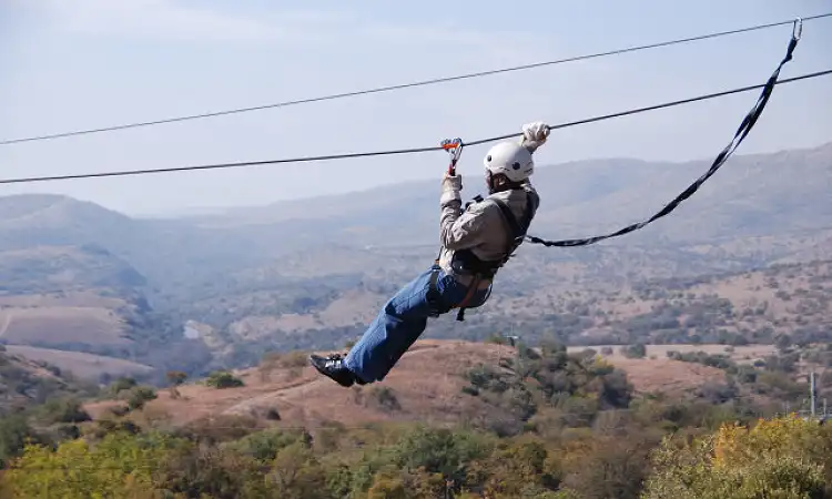 Ama Zwing Zwing - Zip Lines