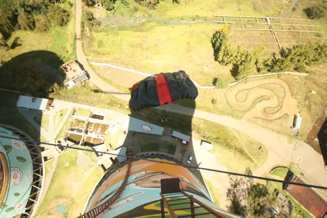 BASE Jumping