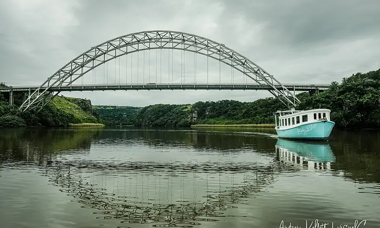 Baby Blue - Houseboat Charters