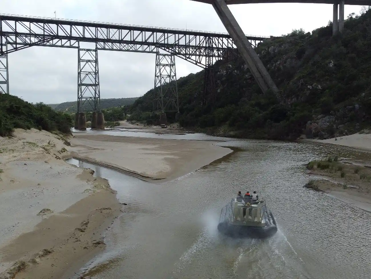 Hovercraft on the Gouritz River