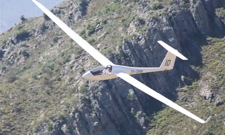 Cape Gliding Club - Gliding