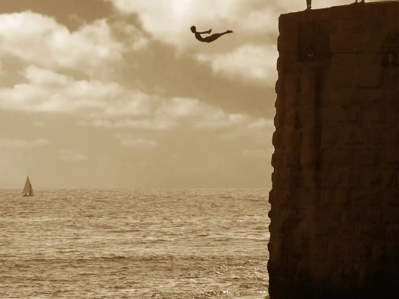 Cliff Jumping in Jeffreys Bay 