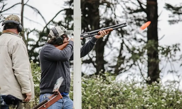 Country Pursuits - Clay Pigeon Shooting