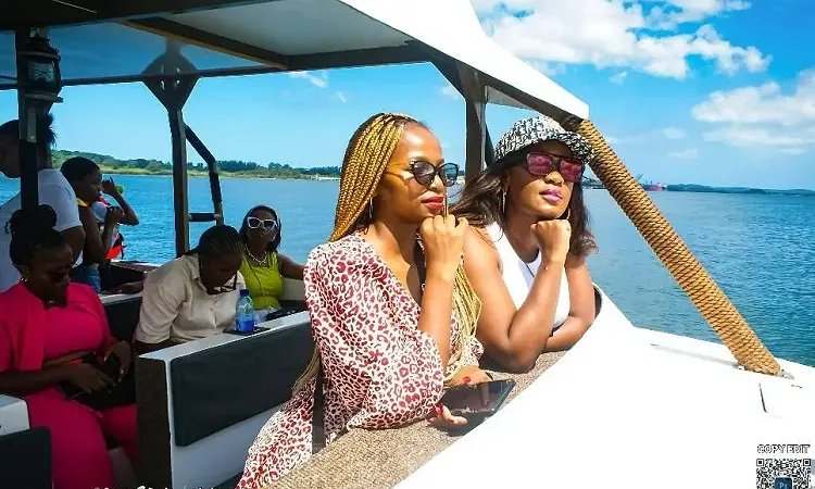 Dockside Harbour Cruises - Boat Trips