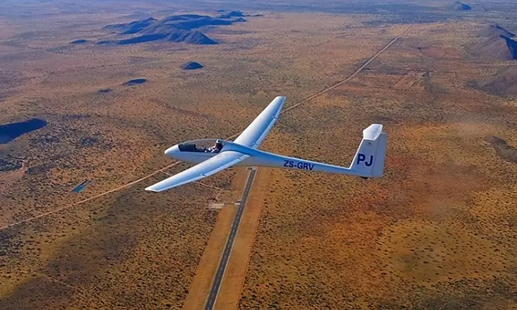 Howick Gliding Club - Gliding