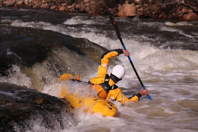 Learn to Whitewater Kayak with Paddlezone