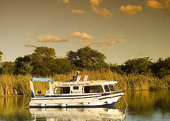 Houseboat Charters