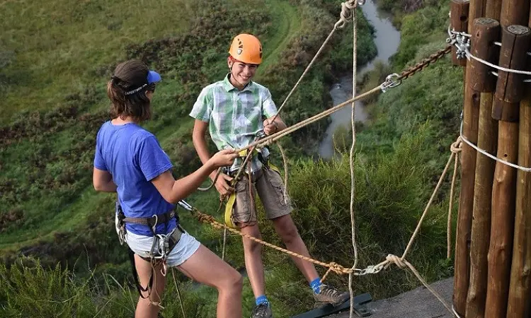 Vertical Rush - Team Building
