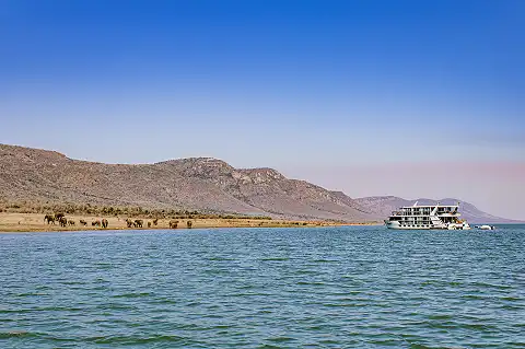 Shayamanzi Houseboat Charters