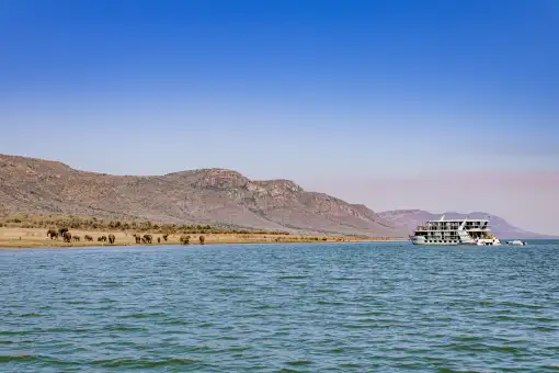 Shayamanzi Houseboat Charters