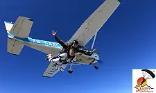 Skydiving 