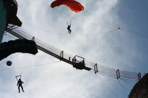 Soweto Towers - BASE Jumping