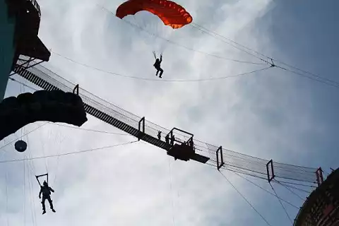Soweto Towers - BASE Jumping