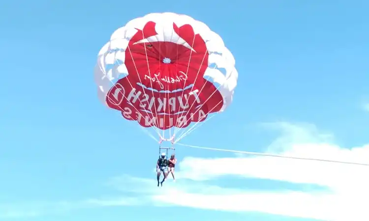 Sun City Waterworld Parasailing in the North West, Gauteng