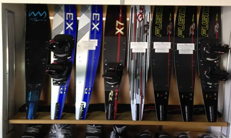 Ski World - Waterskiing 1