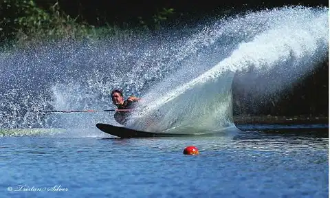 Ski World - Waterskiing