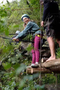 Vertical Rush – Zip Line