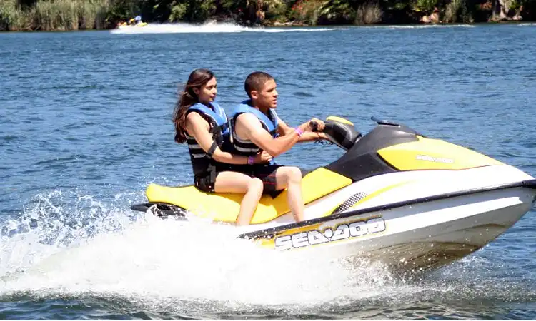 Jet Skiing in Sun City Waterworld