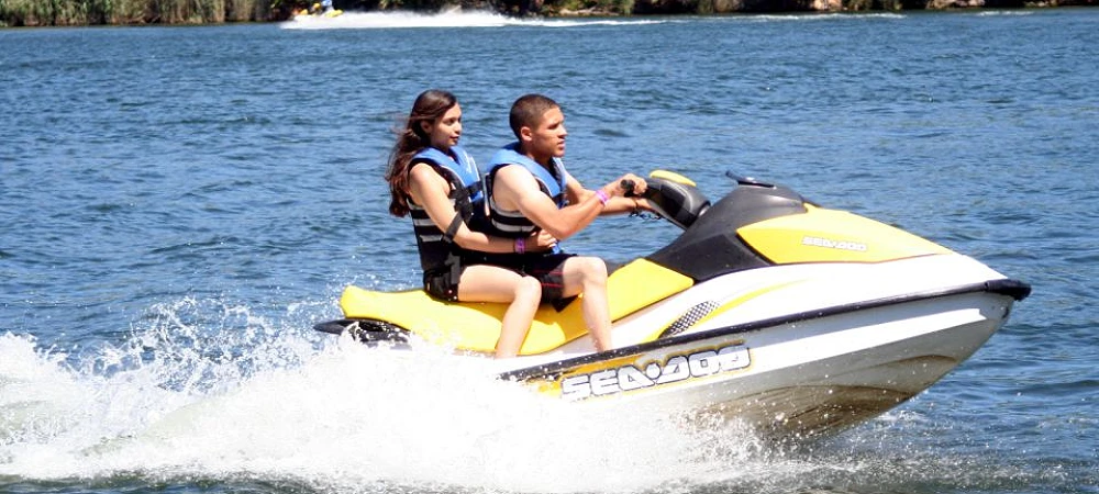 Jet Skiing in Sun City Waterworld