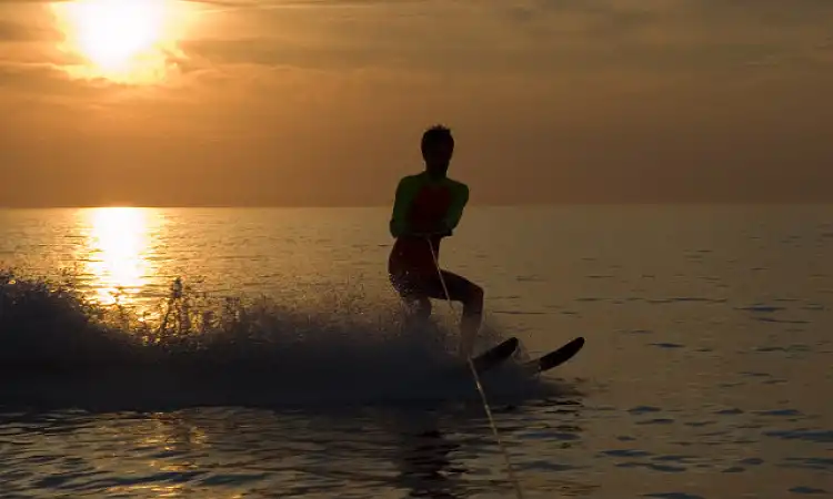 Sun City Waterworld - Waterskiing
