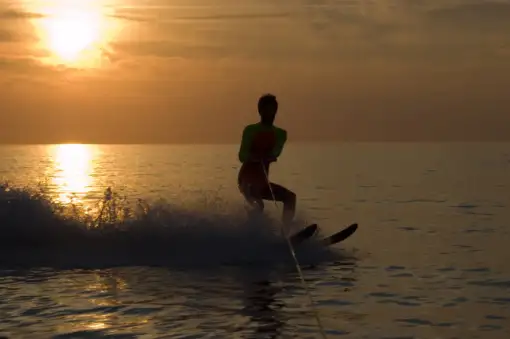 Sun City Waterworld - Waterskiing
