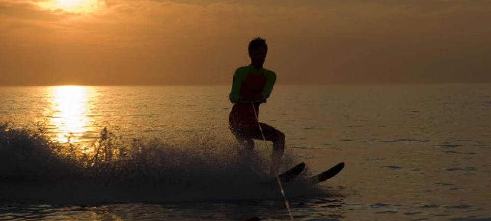 Sun City Waterworld - Waterskiing