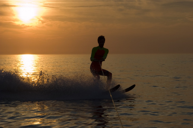 Waterskiing